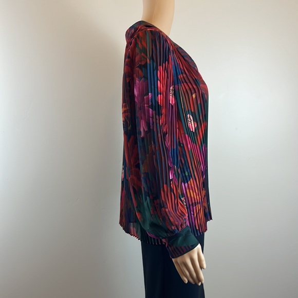 Farm Rio Bird Flowers Pleated Long Sleeve Babydoll Collared Blouse - Picture 10 of 12